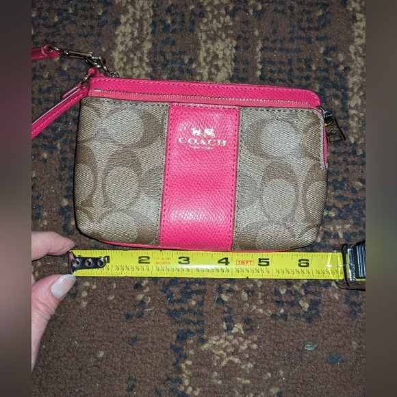 Coach Signature Wristlet Tan Canvas Pink Fuchsia Wallet - Picture 8 of 8